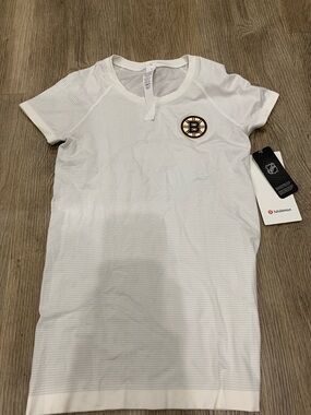 lululemon White Lightweight Performance Tee with NHL Tag